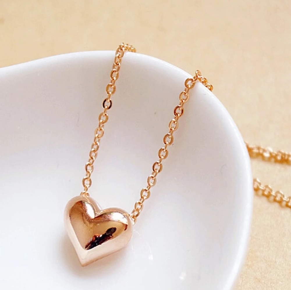 💛 Golden heart necklace - Picture 2 of 5